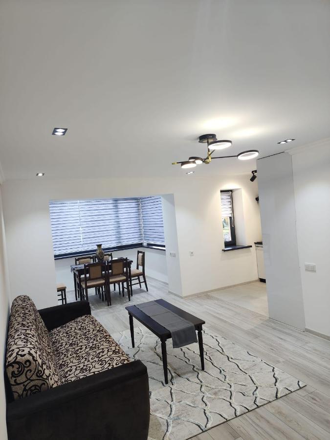 Apartament Samarkand Luaran gambar